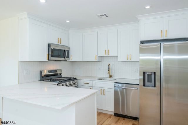 363 Park St, Hackensack City, NJ 07601