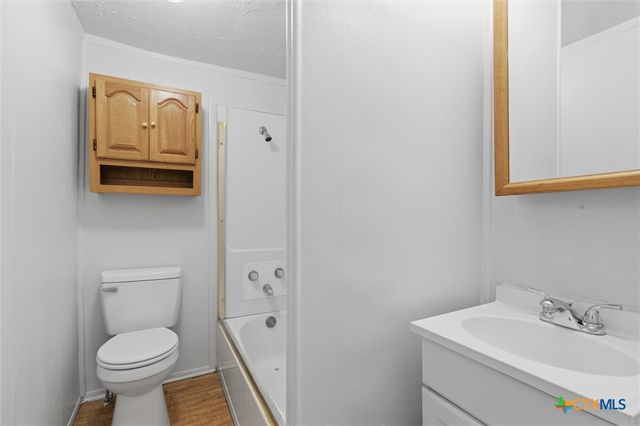 212 Salinas Road, San Marcos, TX 78666