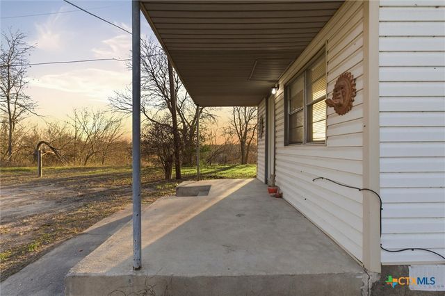 212 Salinas Road, San Marcos, TX 78666