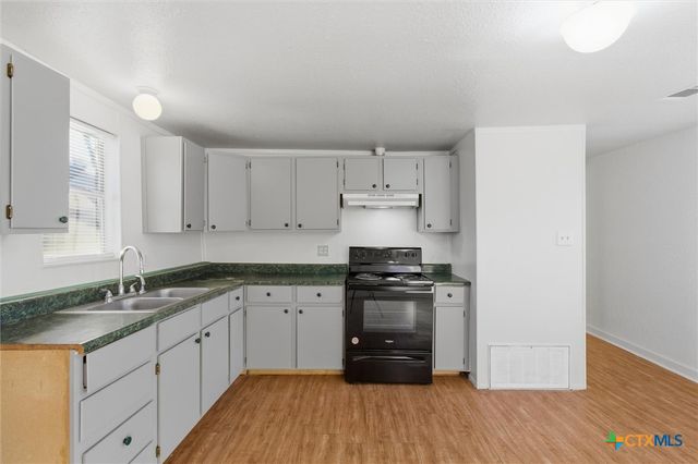 212 Salinas Road, San Marcos, TX 78666