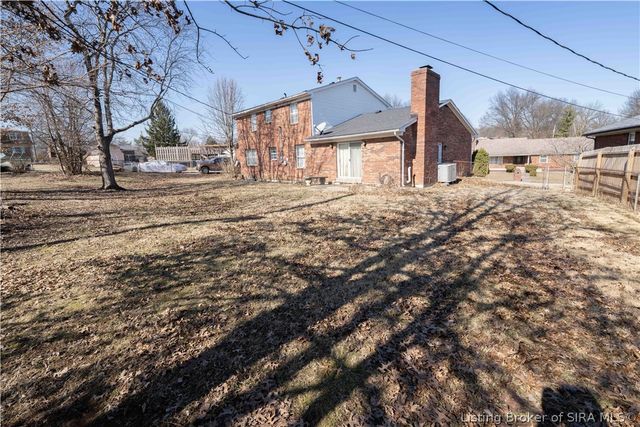 520 Drawbrook Circle, New Albany, IN 47150