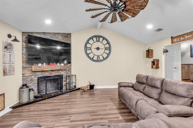 25473 White Oak Lane, Splendora, TX 77372