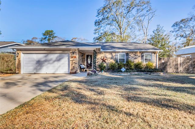 25473 White Oak Lane, Splendora, TX 77372