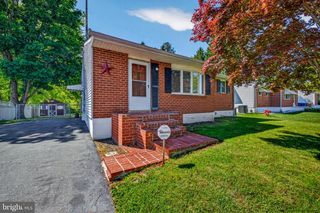 61 GREENRIDGE RD, Newark, DE 19711