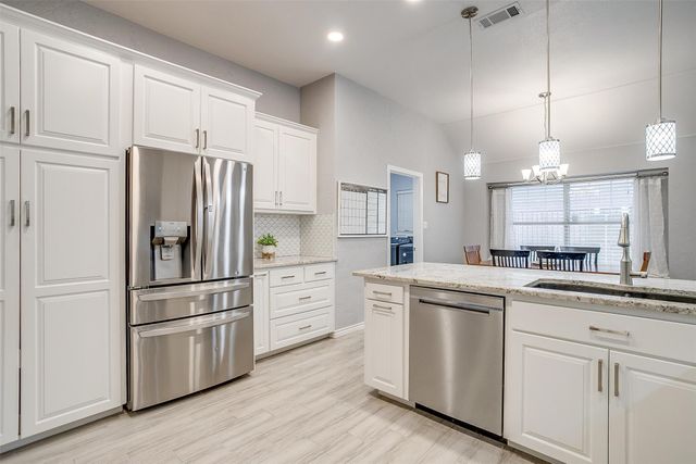 105 Shorewood Place, Joshua, TX 76058