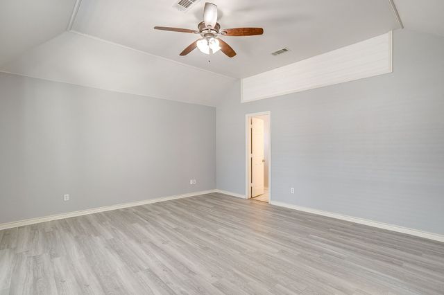 105 Shorewood Place, Joshua, TX 76058