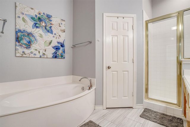 105 Shorewood Place, Joshua, TX 76058