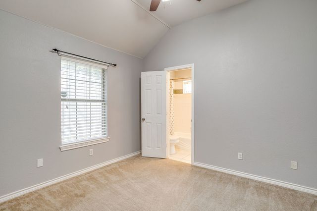 105 Shorewood Place, Joshua, TX 76058