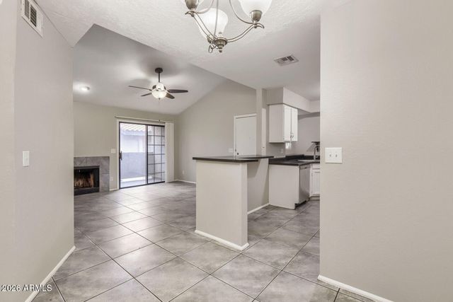 533 W GUADALUPE Road 2135, Mesa, AZ 85210