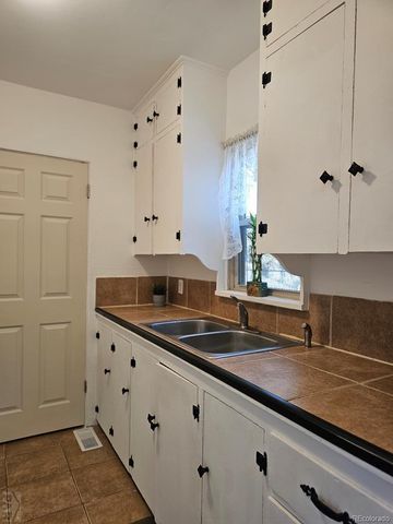 634 Acero Avenue, Pueblo, CO 81004