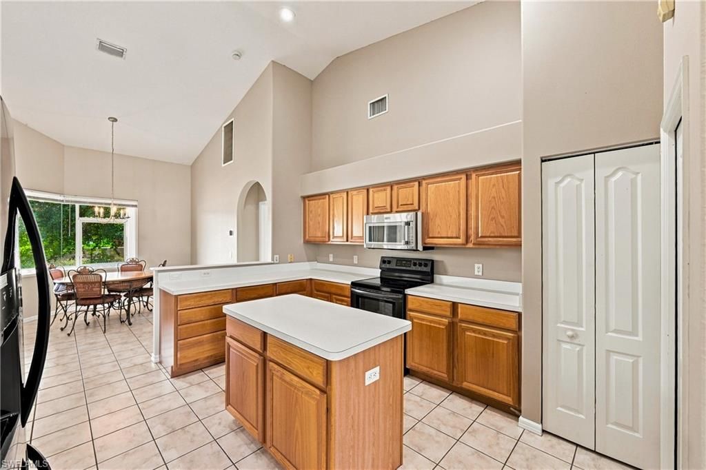 Image 13 of property listing at 153 SE 1st AVE, Cape Coral, FL 33990