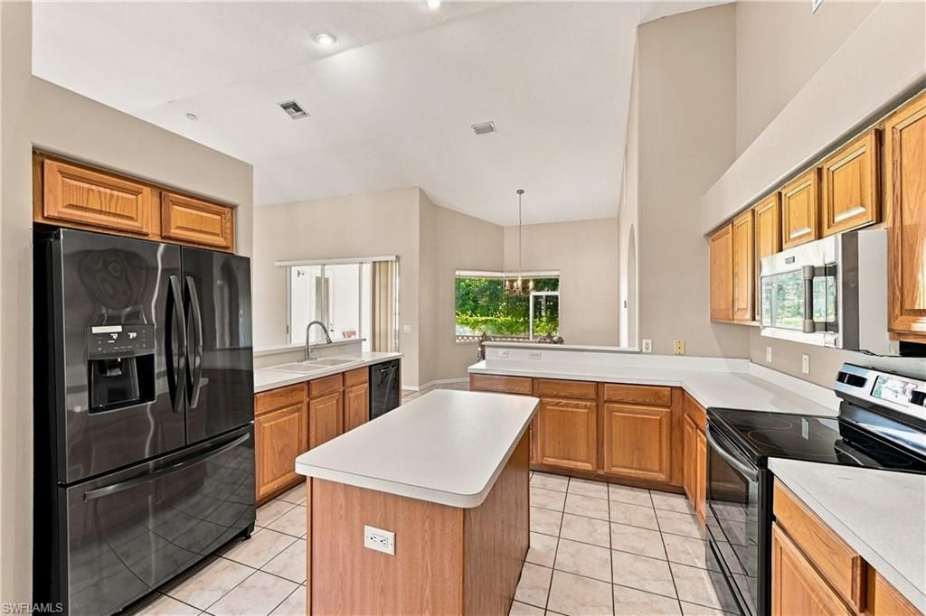 Image 14 of property listing at 153 SE 1st AVE, Cape Coral, FL 33990