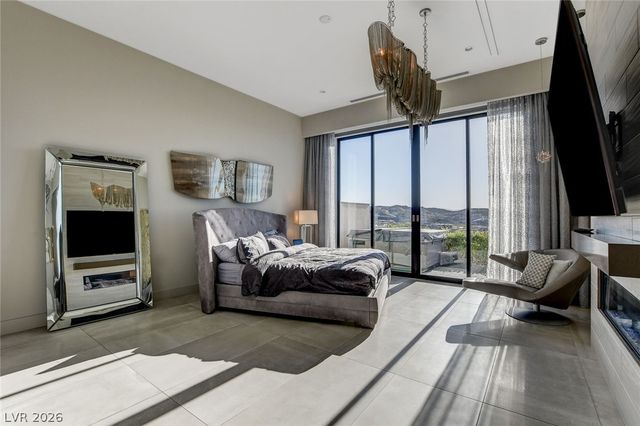 455 Tranquil Peak Court, Henderson, NV 89012