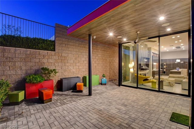 455 Tranquil Peak Court, Henderson, NV 89012