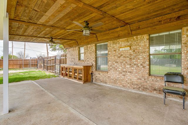 1604 Ann And Dossy Court, Crowley, TX 76036