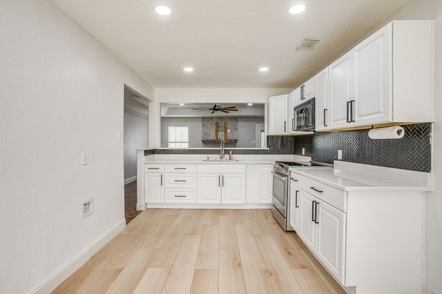 1604 Ann And Dossy Court, Crowley, TX 76036