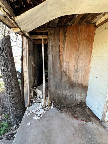 403 E 47th St, San Angelo, TX 76903