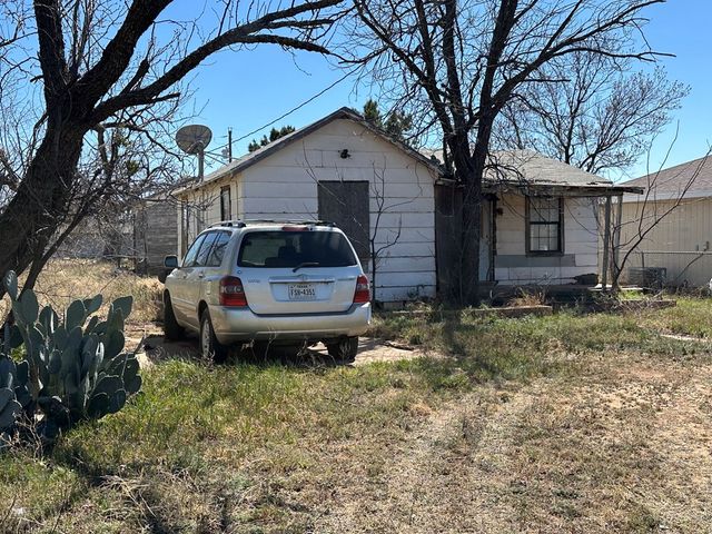 403 E 47th St, San Angelo, TX 76903