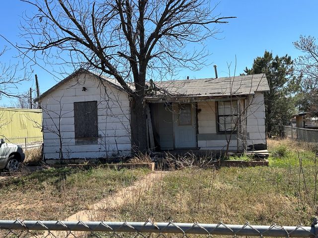 403 E 47th St, San Angelo, TX 76903