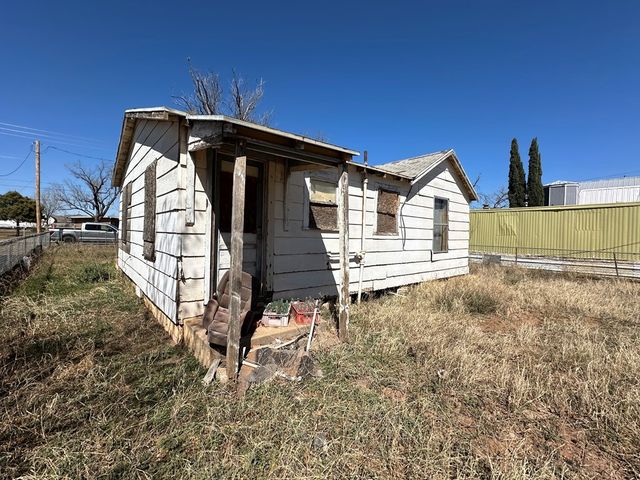403 E 47th St, San Angelo, TX 76903