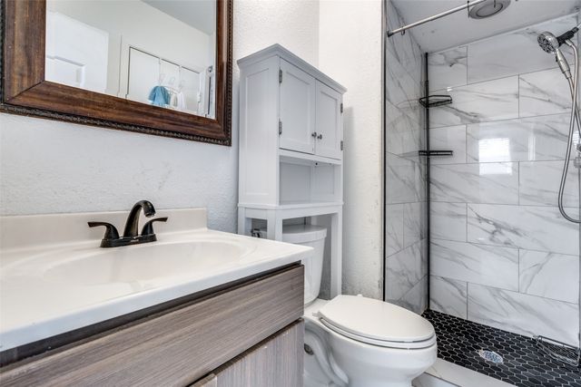 1402 S Carrier Parkway 110, Grand Prairie, TX 75051