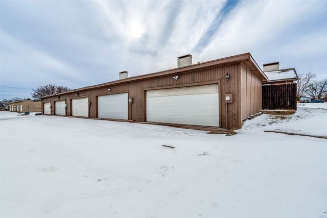 1402 S Carrier Parkway 110, Grand Prairie, TX 75051