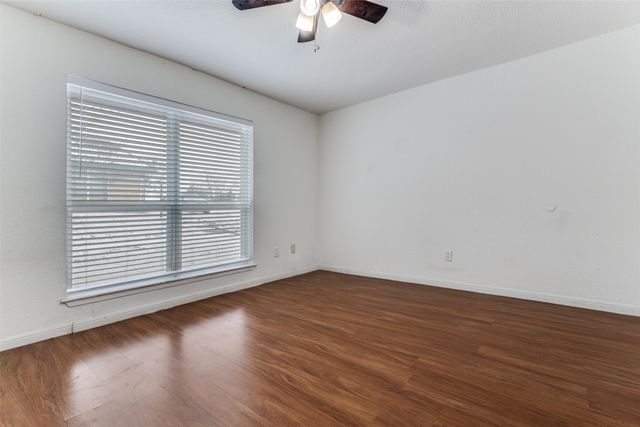 1402 S Carrier Parkway 110, Grand Prairie, TX 75051