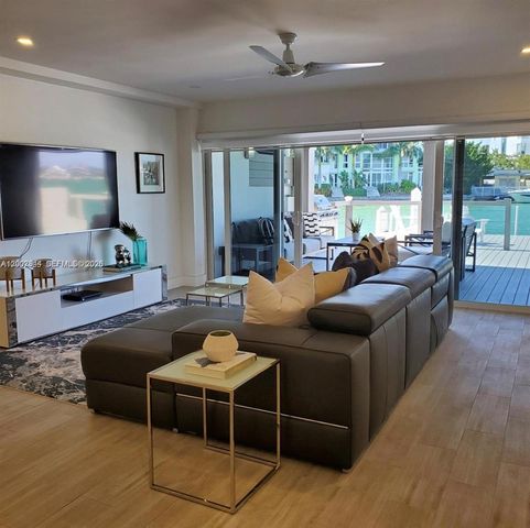 7406 Gary Ave, Miami Beach, FL 33141