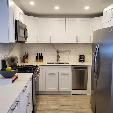 7406 Gary Ave, Miami Beach, FL 33141