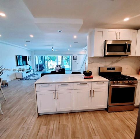 7406 Gary Ave, Miami Beach, FL 33141