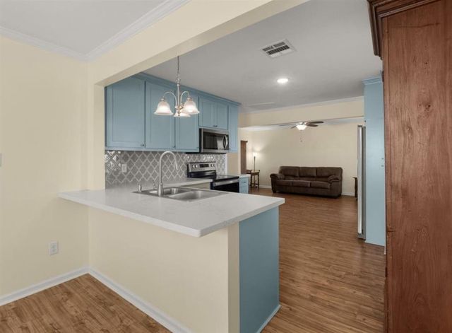 2201 Duke Street, Westlake, LA 70669