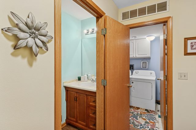 18 Peach Tree Court, Algonquin, IL 60102