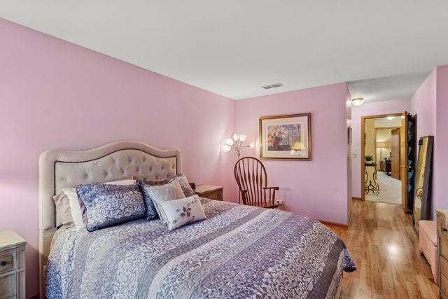 18 Peach Tree Court, Algonquin, IL 60102