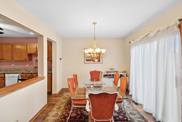 18 Peach Tree Court, Algonquin, IL 60102