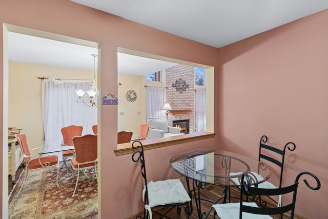 18 Peach Tree Court, Algonquin, IL 60102