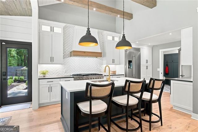 180 Burnett Way, Alpharetta, GA 30009