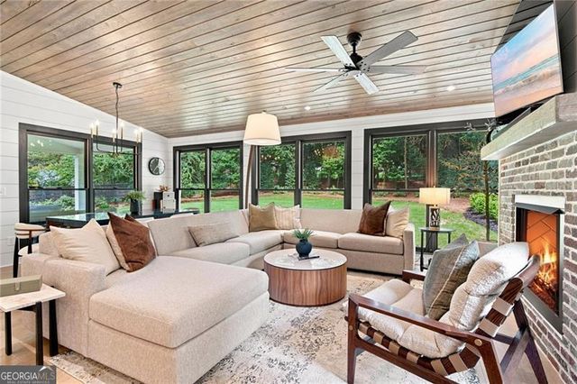 180 Burnett Way, Alpharetta, GA 30009
