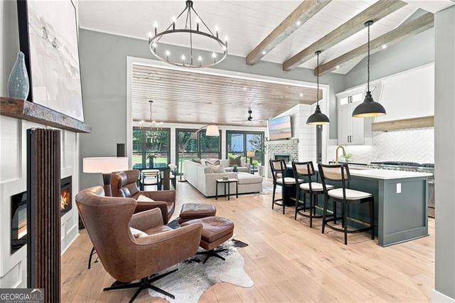 180 Burnett Way, Alpharetta, GA 30009