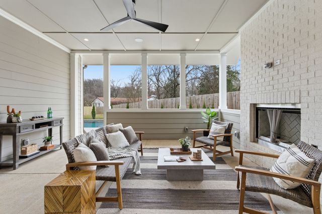 1107 Lipscomb Dr, Nashville, TN 37204