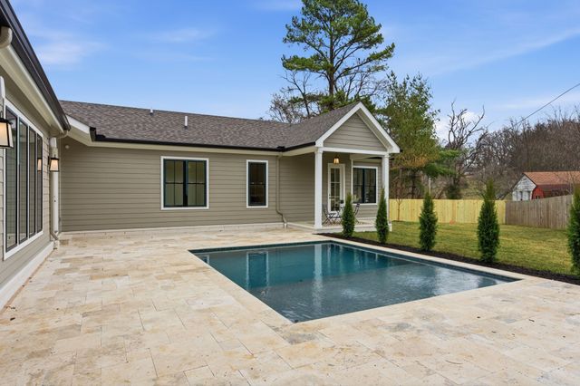 1107 Lipscomb Dr, Nashville, TN 37204