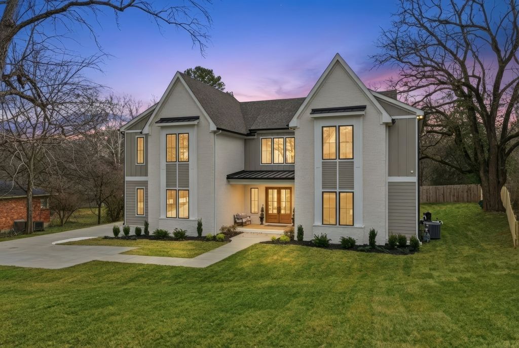 1107 Lipscomb Dr, Nashville, TN 37204
