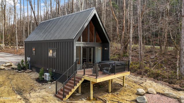 216 Braydens Way, Gatlinburg, TN 37738