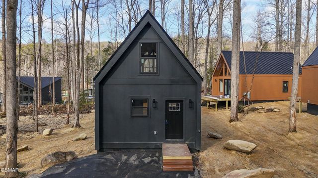 216 Braydens Way, Gatlinburg, TN 37738