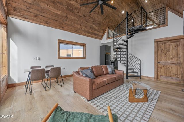 216 Braydens Way, Gatlinburg, TN 37738