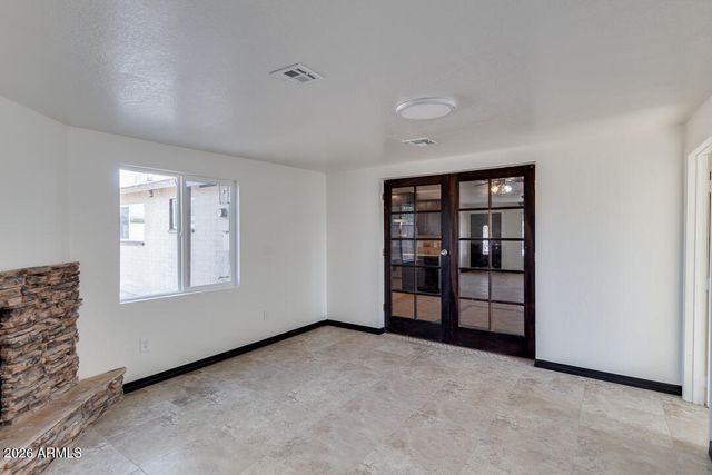 1320 W 6th Street, Tempe, AZ 85281