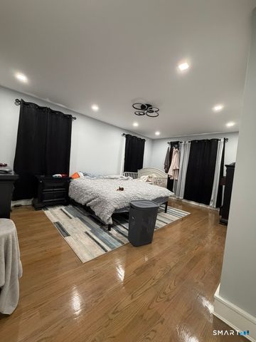 2964 State Street, Hamden, CT 06517