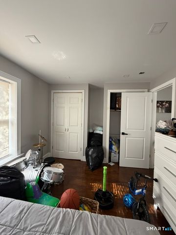 2964 State Street, Hamden, CT 06517