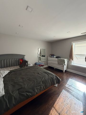 2964 State Street, Hamden, CT 06517