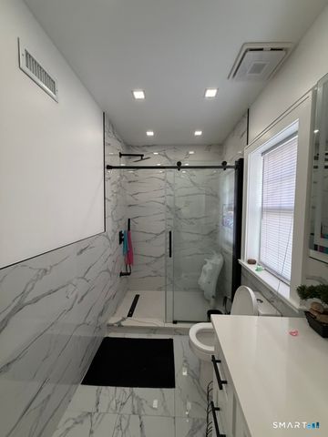 2964 State Street, Hamden, CT 06517