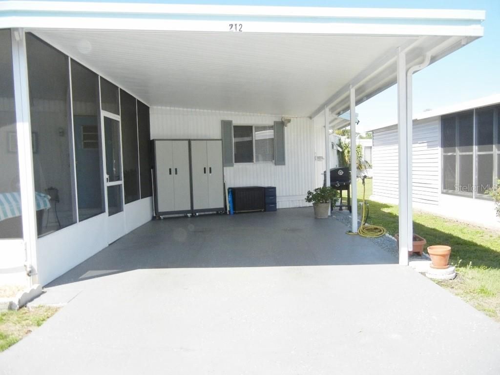 Image 35 of property listing at 212 RUE DE PONT, Tavares, FL 32778